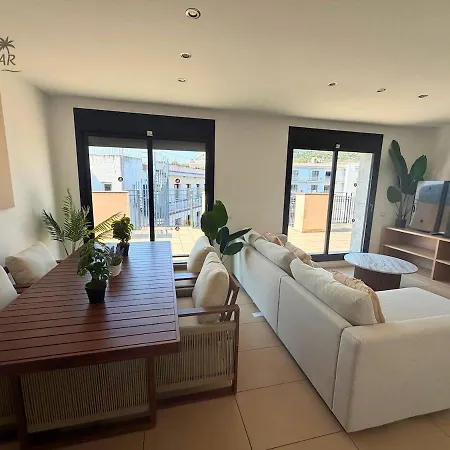 Bella - Modern With Parking & Pool Appartamento *
