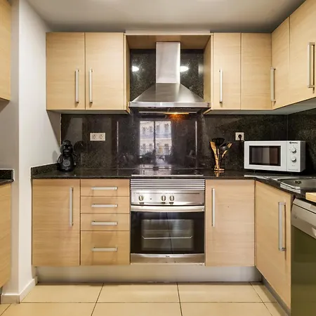 Appartamento Bella - Modern With Parking & Pool