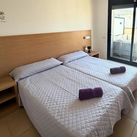 Bella - Modern With Parking & Pool *