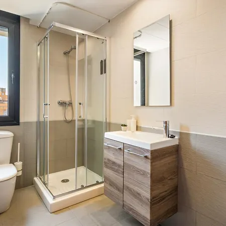 Bella - Modern With Parking & Pool Appartamento